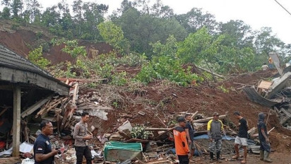 Longsor Terjang Wonosalam, Jombang, 4 Rumah Tertimbun, 2 Warga Masih Dicari