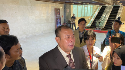 Komisi X DPR Rapat Tertutup dengan Mendiktisaintek, Pimpinan DPR Minta Terbuka