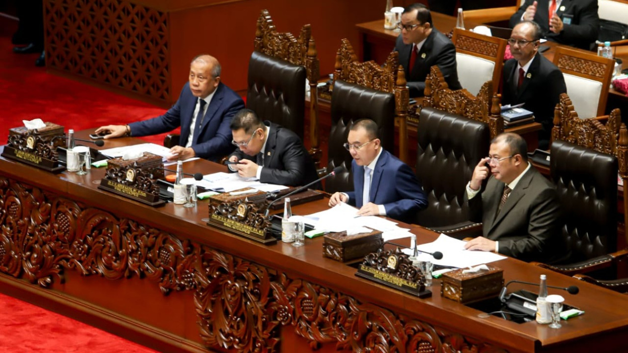 DPR Bentuk Tim Pengawas Pekerja Migran dan Penanganan Bencana, Ini Alasannya
            - galeri foto