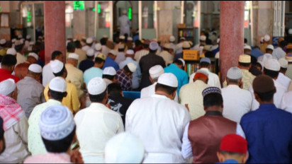 Naskah Khutbah Jumat Singkat 24 Januari 2025: Dosa Terang-terangan Masuk Golongan yang Rugi