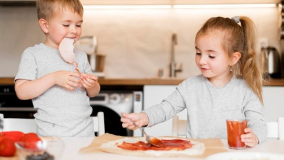 Teks Khutbah Jumat pada 24 Januari 2024: Seberapa Penting Makanan Halal Bagi Anak dan Keluarga?