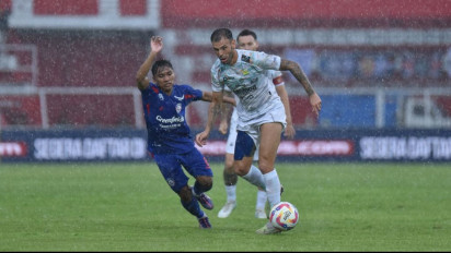 Bandung Dingin, Persib Amankan Puncak Klasemen Liga 1 Setelah Pecundangi Arema FC