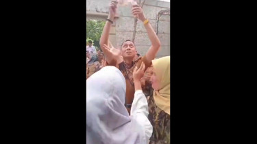 Kemarin Joget dan Bagikan Uang Saweran, Kini Pejabat ASN di Kuningan Akhirnya Minta Maaf