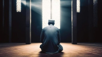 Hafalkan Doa Ini dan Baca Setiap Malam Ramadhan Besok, Ustaz Khalid Basalamah: Nama Anda Akan Dihapus dari Daftar Penghuni Neraka