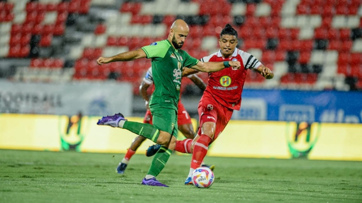 CEO Persebaya Surabaya ‘Ngamuk’ usai Telan 4 Kekalahan Beruntun di Liga 1, Paul Munster di Ujung Tanduk?
            - galeri foto