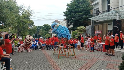 Atraksi Barangsai dan Bagi-bagi Angpao Meriahkan Perayaan Imlek di Araya, Usung Tema “Unity in Diversity"