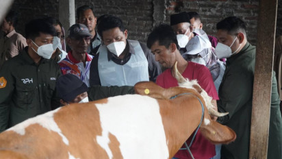 Lindungi Peternak Sidoarjo, Pemprov Jatim bersama Pemkab Sidoarjo Pantau Kesehatan Hewan Ternak