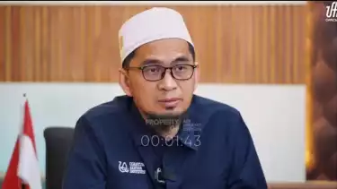Potret Ustaz Adi Hidayat