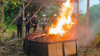 Polres Lamongan bersama Subdenpom V/2-3 TNI AD, Grebek Arena Judi Sabung Ayam