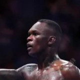Akhir Sebuah Era Mantan Juara UFC: Israel Adesanya Kembali Menelan Kekalahan Keempat Beruntun