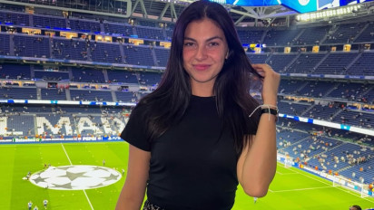 Influencer Cantik Ini Bikin Dap Chellenge Bareng Para Pemain Keturunan Timnas Indonesia, Netizen Salah Fokus Lihat Reaksi Calvin Verdonk