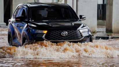 Mitigasi Banjir Selama Musim Hujan, Kali Baru Barat di Jakarta Selatan Dikeruk