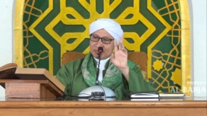 Istri Wajib Tahu Jika Suami Punya Orang Tua sudah Sepuh, Baiknya Dirawat Bersama atau Tidak? Buya Yahya Tegaskan dalam Islam ...