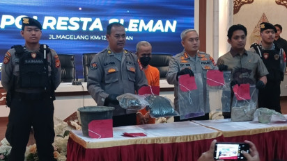 Pria di Sleman Aniaya Ibu Kandung Hingga Tewas, Jasad Dikubur Gundukan Sampah Daun di Pekarangan Rumah