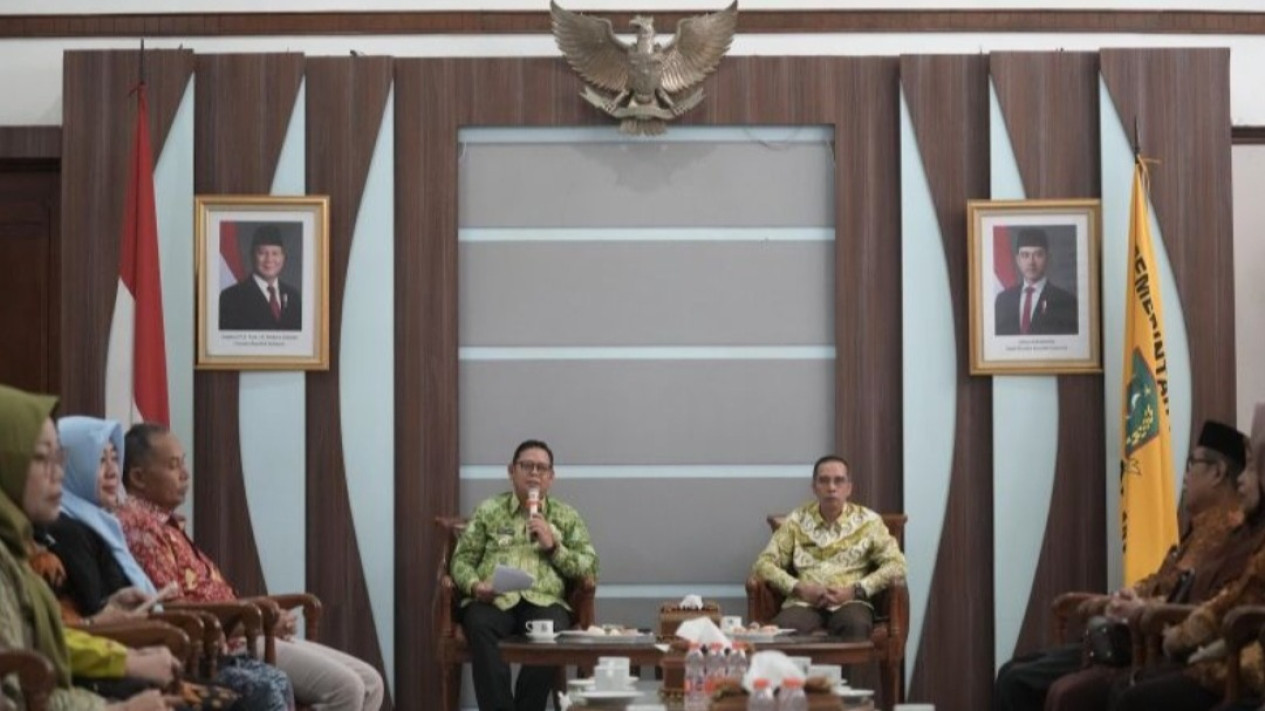 Sebanyak 135 ASN Pemkot Sukabumi Pensiun di 2025
            - galeri foto