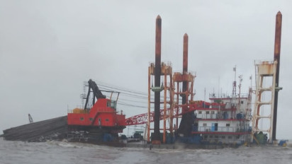 Cuaca Ekstrem, 3 Kapal Kandas di Pelabuhan Tanjung Emas Semarang