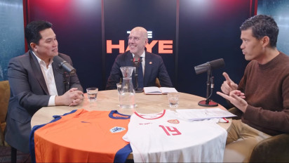 Jadi Kiper atau Striker? PSSI-nya Belanda Tebak Posisi Erick Thohir Ketika Bermain Sepak Bola