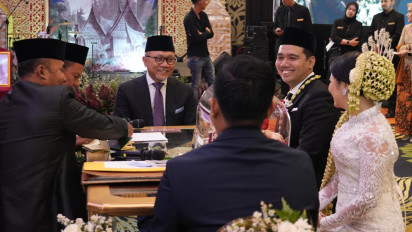 Frans Faisal Nikah, Menko Zulhas Jadi Saksi, Fuji Bawa Foto Alm Vanessa-Bibi