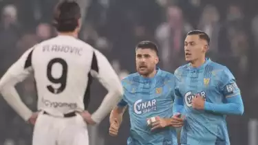 Pemain Venezia sekaligus kapten Timnas Indonesia, Jay Idzes saat melawan Juventus.