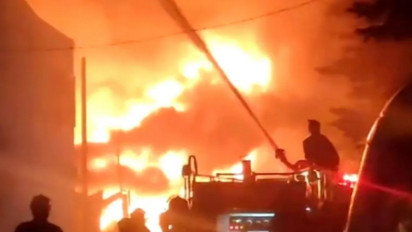 Manggarai Dilanda Kebakaran! Puluhan Rumah Terbakar, 112 Personel Gulkarmat Jaksel Dikerahkan