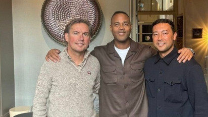 Asisten Patrick Kluivert di Timnas Indonesia Mulai Terbang ke Tanah Air, Tampak 2 Wajah Misterius Ikut Bergabung, Siapa Saja?