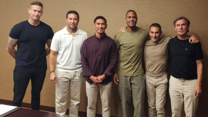 Unggah Foto Bareng Jajaran Pelatih Timnas Indonesia, Zulkifli Syukur Resmi Jadi Asisten Patrick Kluivert?