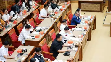 Rapat Kerja Komisi X DPR RI dan Menpora Soal Naturalisasi Ole Romeny