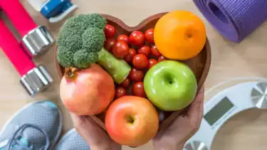 Ilustrasi persiapan makan sayuran dan buah