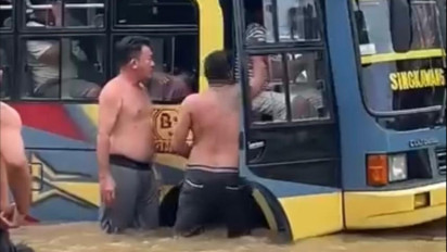 Ambil Keuntungan Dari Bencana Banjir, Tiga Pria yang Lakukan Pemalakan di Sepanjang Jalan Malindo Diamankan