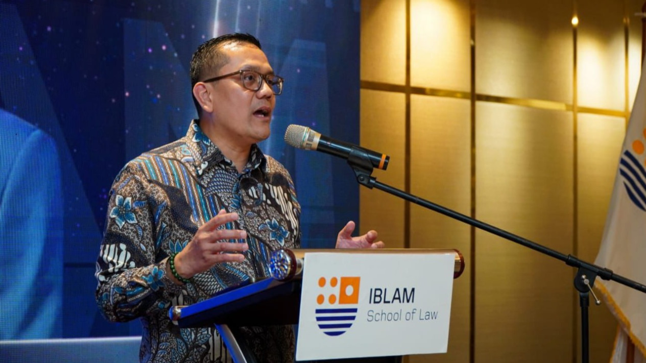 Pakar Hukum Tata Negara Radian Syam: Omnibus Law dan Kelembagaan yang Kuat di Bidang Pangan Kunci Ketahanan Pangan
            - galeri foto