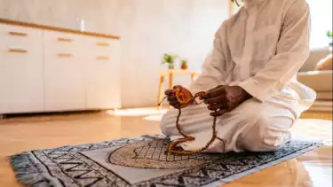 Salam Shalat pakai Wa Barakatuh, Apakah Sudah Benar? Kata Ustaz Adi Hidayat Cek Hadist Sebenarnya Hanya ....