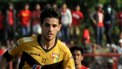 Masih Ingat Pesepak Bola Argentina Carlos Raul Sciucatti? Eks Pemain Asing Liga Indonesia Sibuk Belajar di Pesantren Sebelum Mualaf