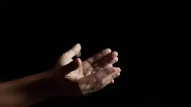 Simak Adab dan Doa Bangun Tidur Beserta Artinya