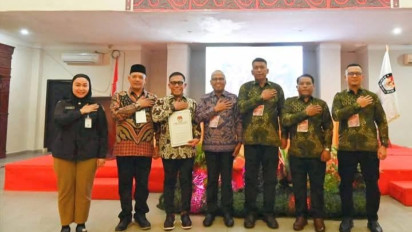 KPU Tetapkan Masinton-Mahmud sebagai Bupati dan Wakil Bupati Tapteng Terpilih 2025-2030