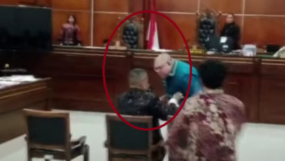 Ricuh di Pengadilan! Ini Kronologi Lengkap Razman Nasution Ngamuk vs Hotman Paris