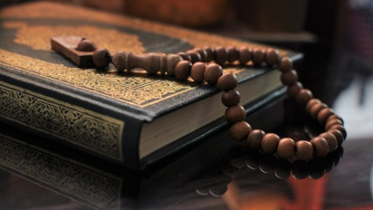 Amalan Tersingkat saat Kondisi Keuangan Buruk, Ustaz Adi Hidayat Sebut Baca Ini Pintu Rezeki Terbuka Lebar