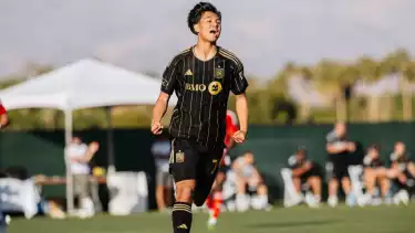 Adrian Wibowo cetak gol di pramusim untuk LAFC bareng legenda AC Milan