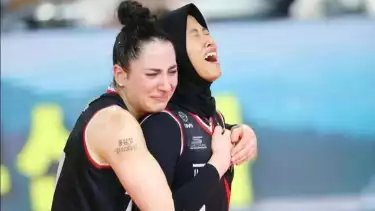 Giovanna Milana dan Megawti Hangestri berseragam Red Sparks musim lalu