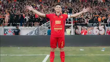 Bek andalan Timnas Indonesia, Rizky Ridho saat memperkuat Persija Jakarta