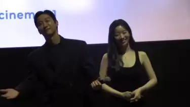 Jin Young dan Dahyun TWICE di world premiere film You Are the Apple of My Eye di XXI Epicentrum, Jakarta Selatan, Senin (10/2/2025).