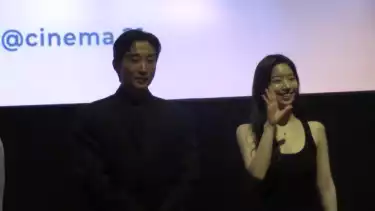 Jin Young dan Dahyun TWICE di world premiere film You Are the Apple of My Eye di XXI Epicentrum, Jakarta Selatan, Senin (10/2/2025).