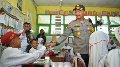 Makan Bergizi Gratis di SDN 71 Gresik, Siswa Dapat Lauk Ayam hingga Gurami