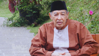 Hukum Amalkan Al Quran tapi Lewat HP, Boleh Gak Sih? Ternyata Ini Jawaban Quraish Shihab