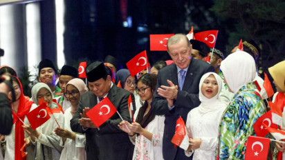 Istana Ungkap Alasan di Balik Prabowo Satu Mobil dengan Erdogan dan Istrinya