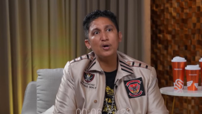 Perilaku 'Tengil' Firdaus Oiwobo Kaget Tiba-tiba Naik meja Saat Sidang: Basic Saya Taekwondo, Boxer, dan Pencak Silat