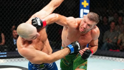 Sean Strickland Sindir Keras Pertarungan Rousey vs Carano: Dua Wanita Paruh Baya Bertarung