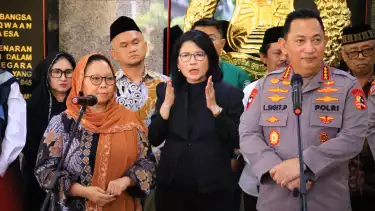 Kapolri Jenderal Pol. Listyo Sigit Prabowo menerima audiensi Ketua PBNU bidang kesejahteraan, Alissa Wahid, di Mabes Polri, Rabu (12/2/2025).