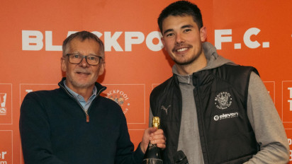 Tim Liga Inggris Ini Belum Pernah Kalah Sejak Pemain Timnas Indonesia Comeback, Legenda Manchester United Minta Elkan Baggott Terus Konsisten di Sisa Kompetisi