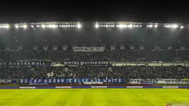 Ilustrasi- Ribuan Bobotoh saat memadati pertandingan Persib Bandung di Stadion GBLA, Kota Bandung, Jawa Barat