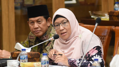 DPR Minta UKT Perguruan Tinggi Tidak Naik Meski Ada Efisiensi Anggaran